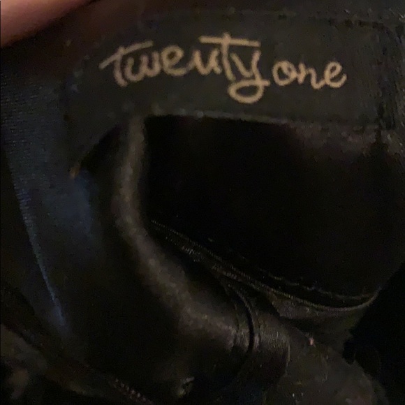 Forever 21 pinstripe mini skirt small - Picture 6 of 6